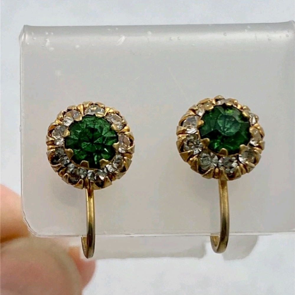 1940s Screw back Green And White Earrings